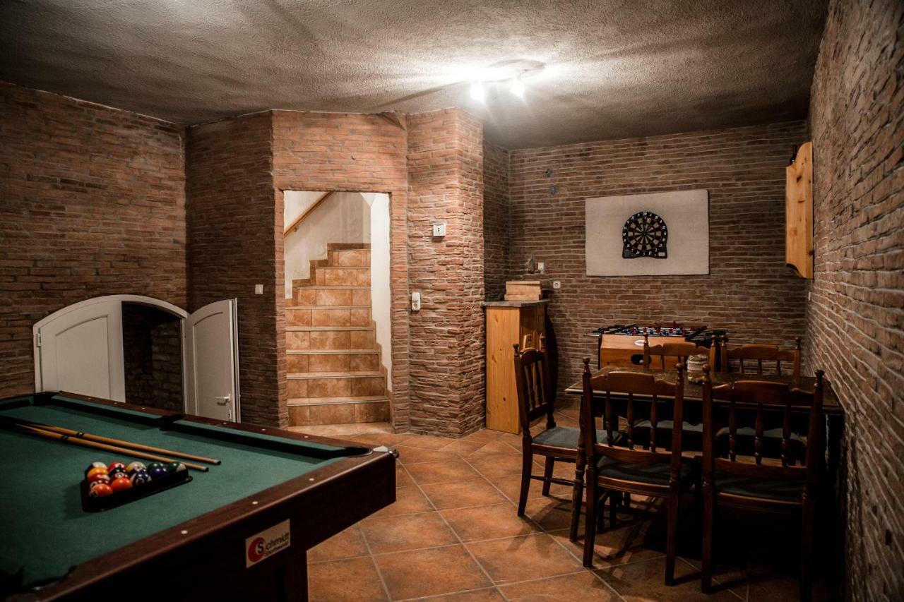 Hotel Berger Pince-Vendeghaz, Hajosi Pincek Exterior foto
