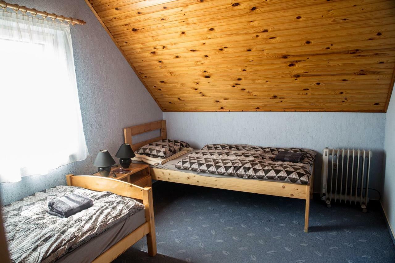 Hotel Berger Pince-Vendeghaz, Hajosi Pincek Exterior foto